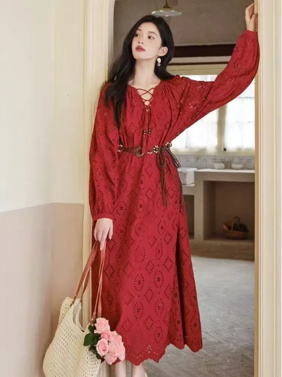 حذاء نسائي مطرز باللون الأحمر الوردي بحزام مجوف من Crt فضفاض وشرابة متدفقة وناعم ولطيف للتنقل عالي...