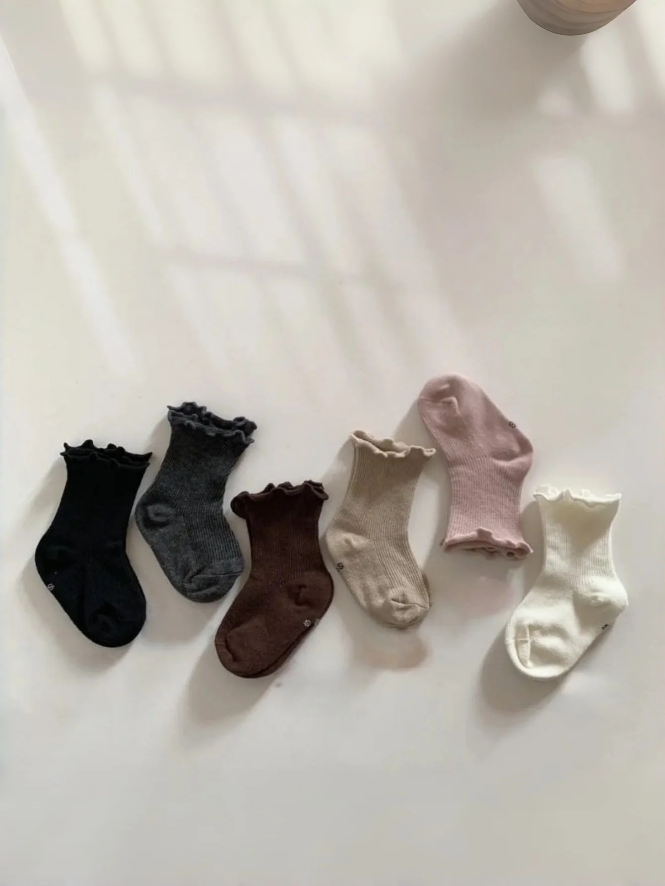 

Baby socks with loose openings that do not constrict the legs, children's short socks, baby mid-calf lace socks