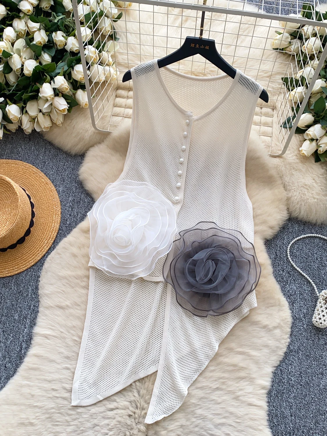 

Women's Chic Three Dimensional Flower Irregular Design Tanks Top Sleeveless Knitted Vest