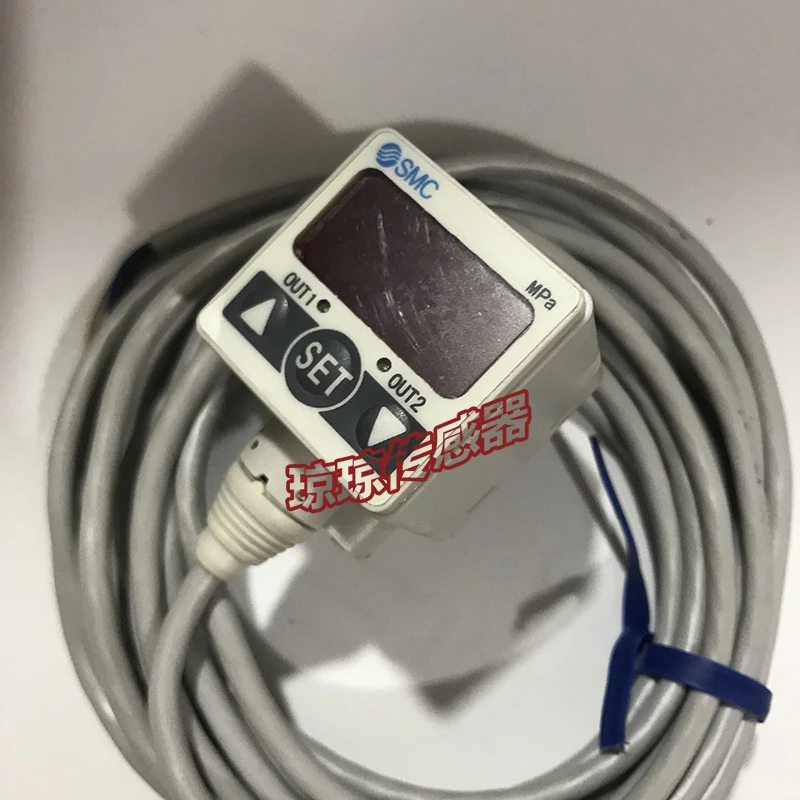 SMC مستشعر مفتاح الضغط الرقمي ISE40-T1-22L T1-22 T1-22-M T1-22L-M