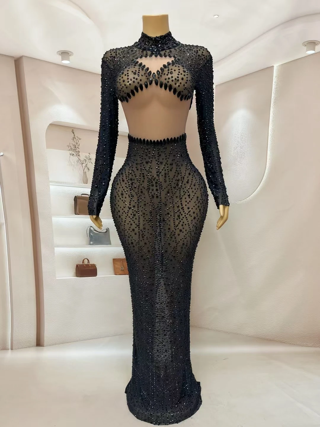 Sparkly Zwarte Strass Mesh Sheer Sexy Avondjurk Nachtclub Verjaardagsfeestje Elegante Lange Mouw Jurk Fotoshoot Wear Qinghu