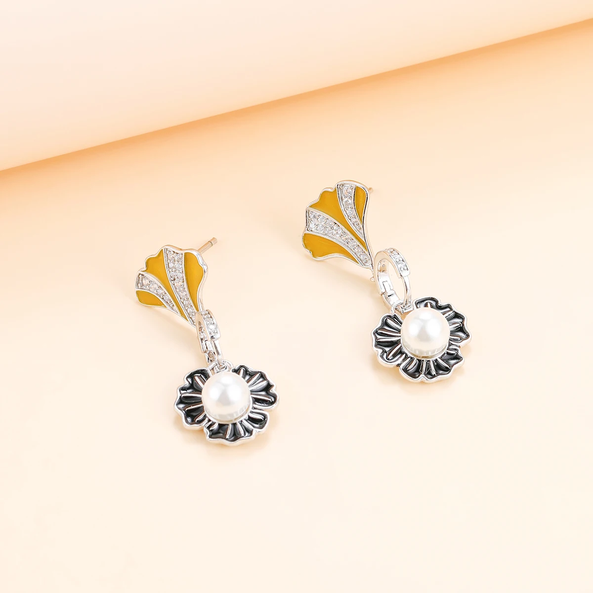 HAIKE S925 sterling silver earrings with original apricot leaf shape baked paint craftsmanship Two wearing methods black style