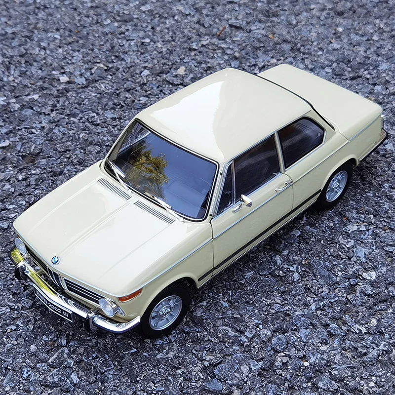 KYOSHO 1:18 for BMW 2002 tii alloy all-open car model classic car collection display gift pieces