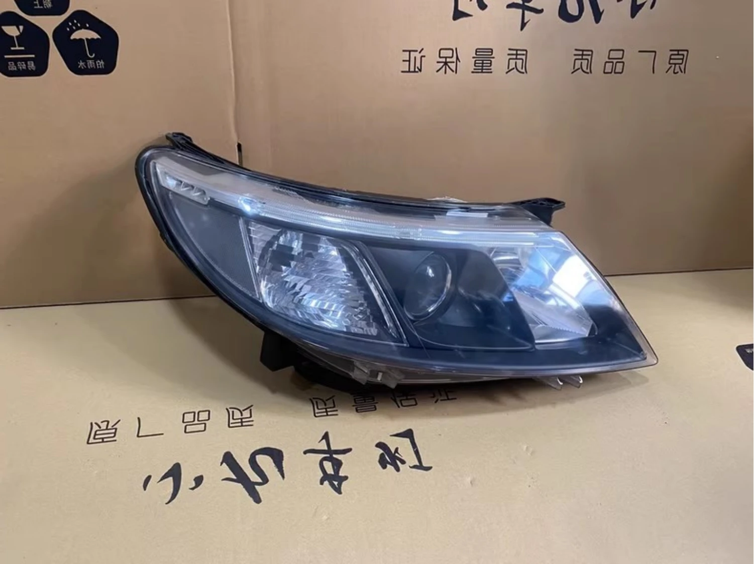 

Передняя фара автомобиля для Saab 93, дневные ходовые огни DRL, фара ближнего и дальнего света, указатель поворота