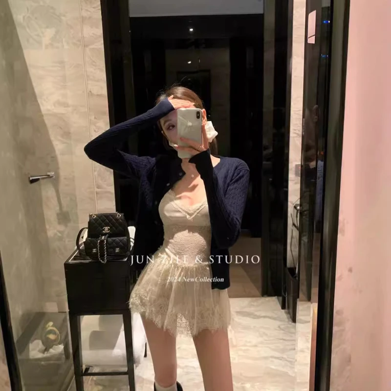 Early Autumn High End Top Temperament Spicy Girl Knitted Cardigan 2024 New Design Sense Lace Camisole Jumpsuit Short Skirt