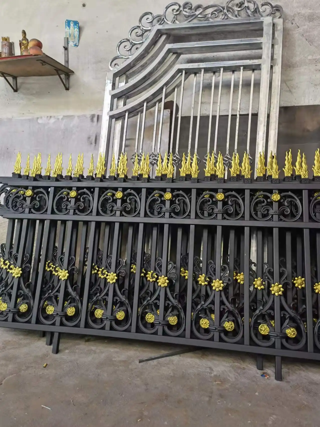 Aluminum Steel Panel Metal Home Garden Fence Country Wrought Iron Gates Designs Wholesale