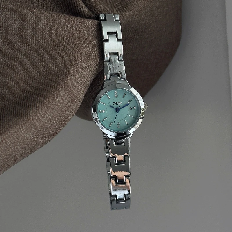 Blue romantic fashion quartz watch 2025 new light luxury niche bracelet simple high-end waterproof women's watch birthday gift
