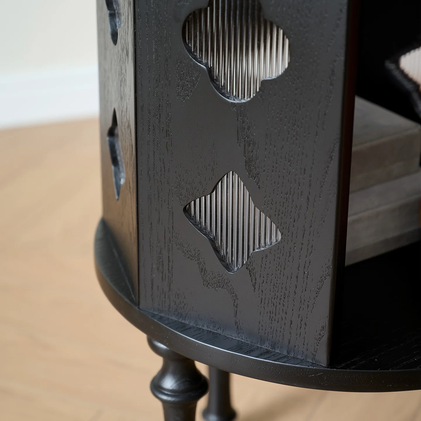 Medieval style side few solid wood retro small table sofaside cabinet four-leaf clover corner few teatable sidefew