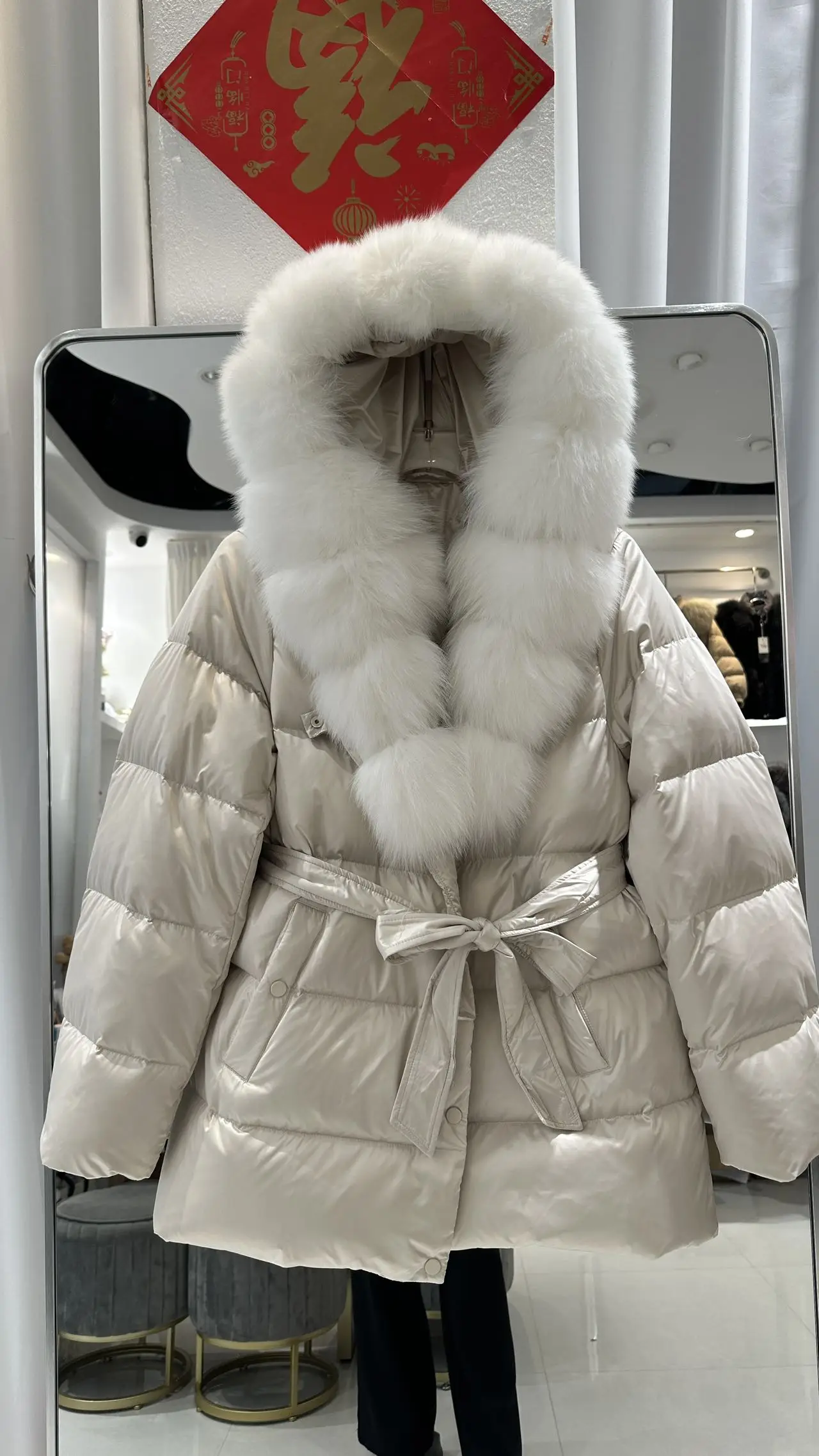 الجملة 2025 الشتاء الفضة الطبيعية الثعلب الفراء مقنعين 90% أوزة أسفل سترة المرأة سميكة معطف دافئ مقاوم للماء مربوط سترات