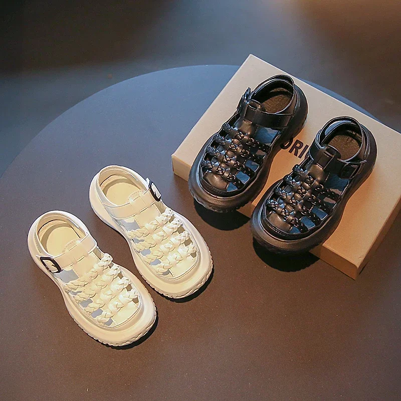 صنادل أطفال للبنات 2025 صيف جديد عصري على الطراز الكوري أحذية شاطئ رومانية ناعمة من الأسفل مضادة للانزلاق ومتعددة الاستخدامات #2