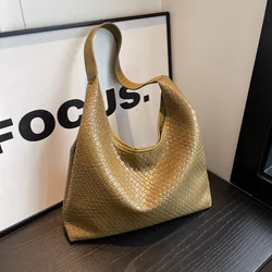 2024 Fashion Popular Woven Commuter Simple Tote Bag Niche Design Foreign Style Large Capacity Shoulder Bag Handbags