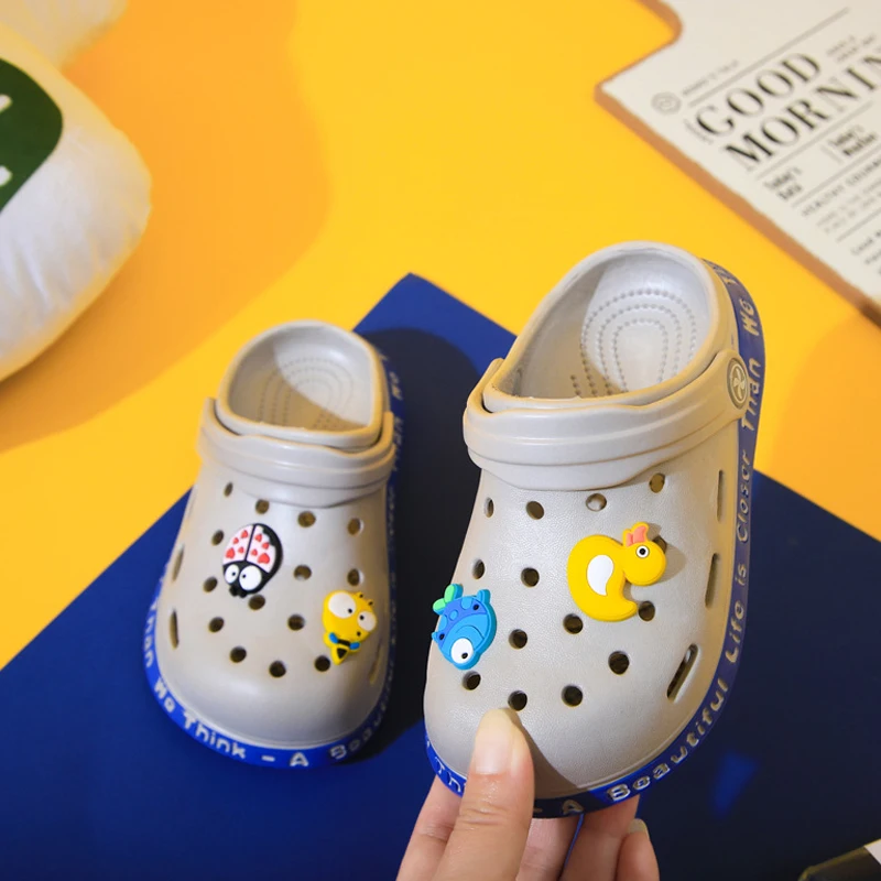 

Children's Summer Cartoon Cute Cave Hole Shoes Duckling Boys And Girls Comfortable Soft Soled Sandals Garden Beach Shoes