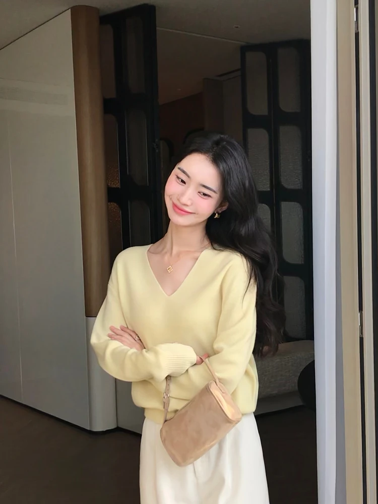 

Ele Pusumede 00% Wool V-Ne Knitwear Loose Long Sve Women's Inner Wear Top Sli Slimming Effect Winter Faion