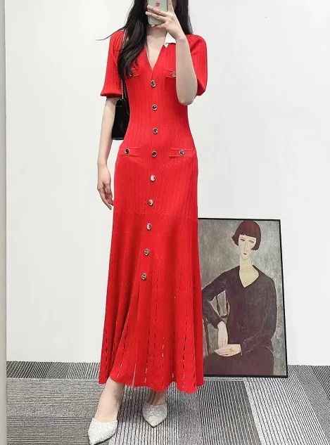 

Модное женское платье миди с V-образным вырезом, короткими рукавами и вязаной юбкой, в уличном стиле, лето 2026