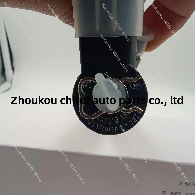 Common Rail Fuel Injector Assembly, Replacement Part OE 0445110131, 0445110080 for BMW Diesel Engine
