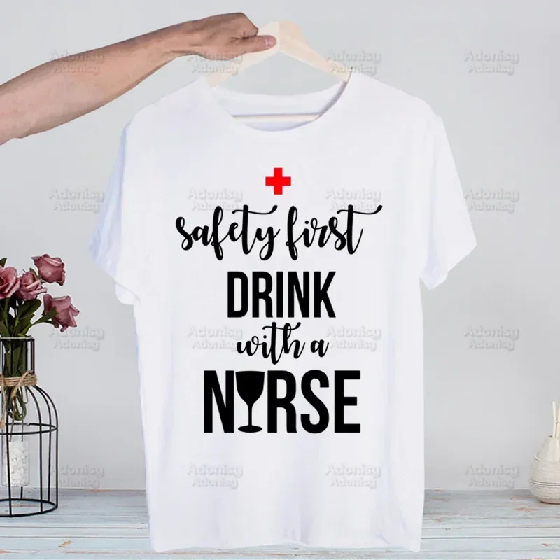 

Мужская уличная одежда для медсестер в стиле Харадзюку, мужские футболки, футболки, топы, дизайн, футболка с короткими рукавами, эстетичная аниме-футболка