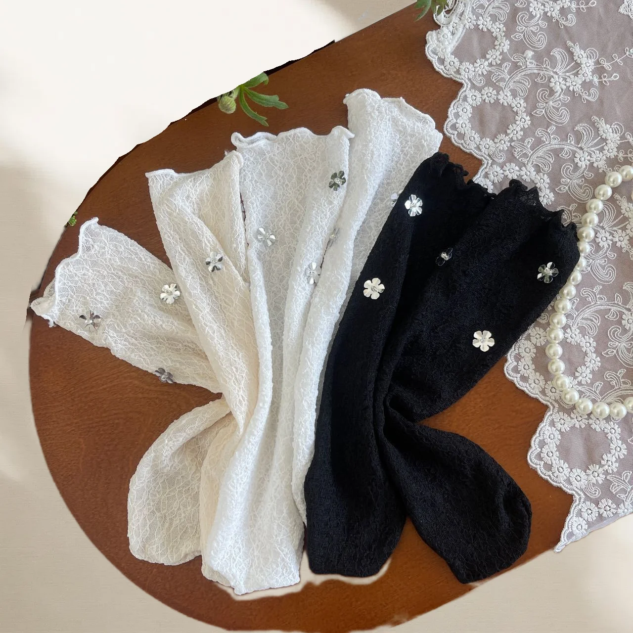 Koreanische Kindersocken Frühling Sommer Rüschenbesatz Mädchensocken Spitze Silber Blumen Dekor Einfarbige Wadenlange Socken