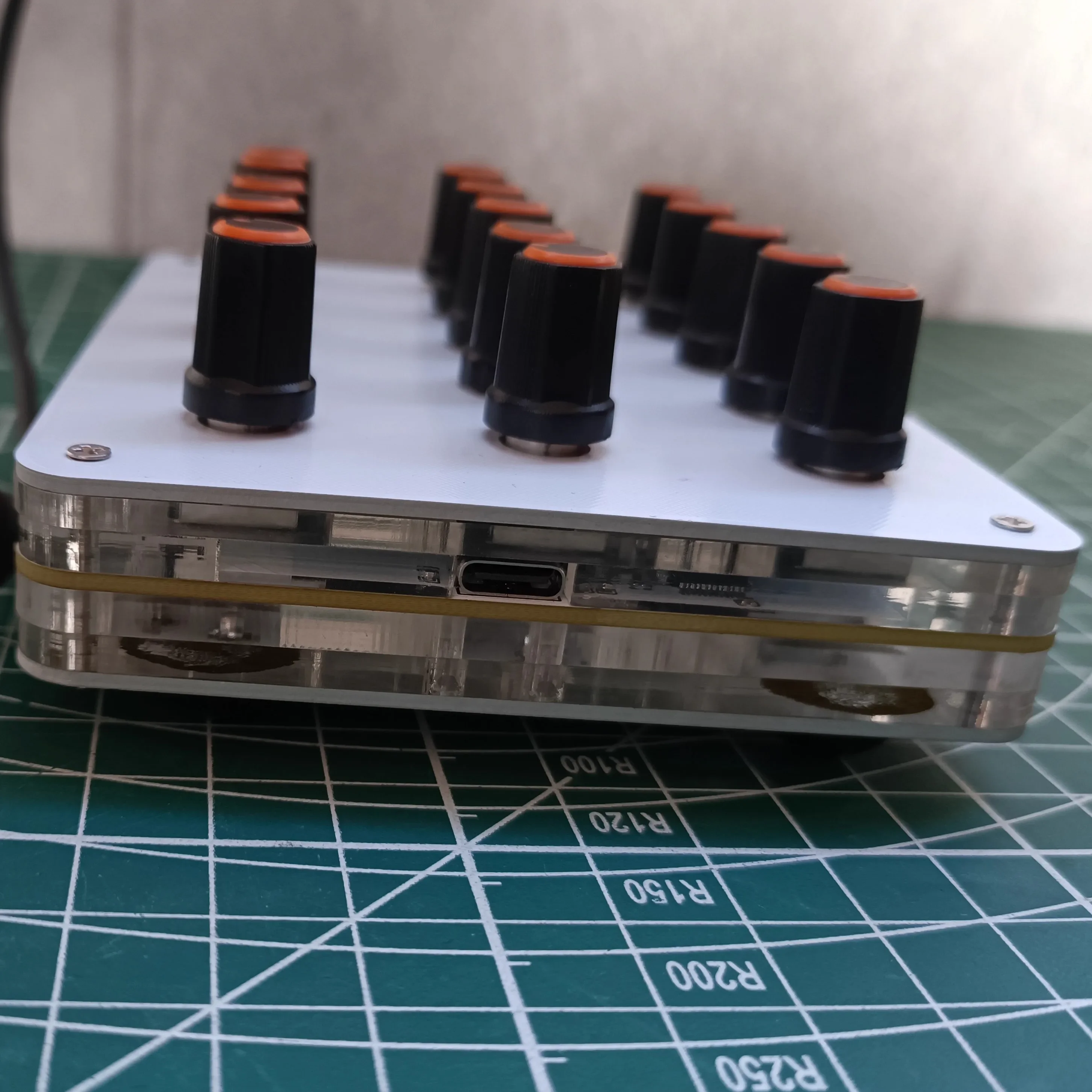 15pcs K-nob. custom CC information volume, USB-C interface, music host software, MIDI controller