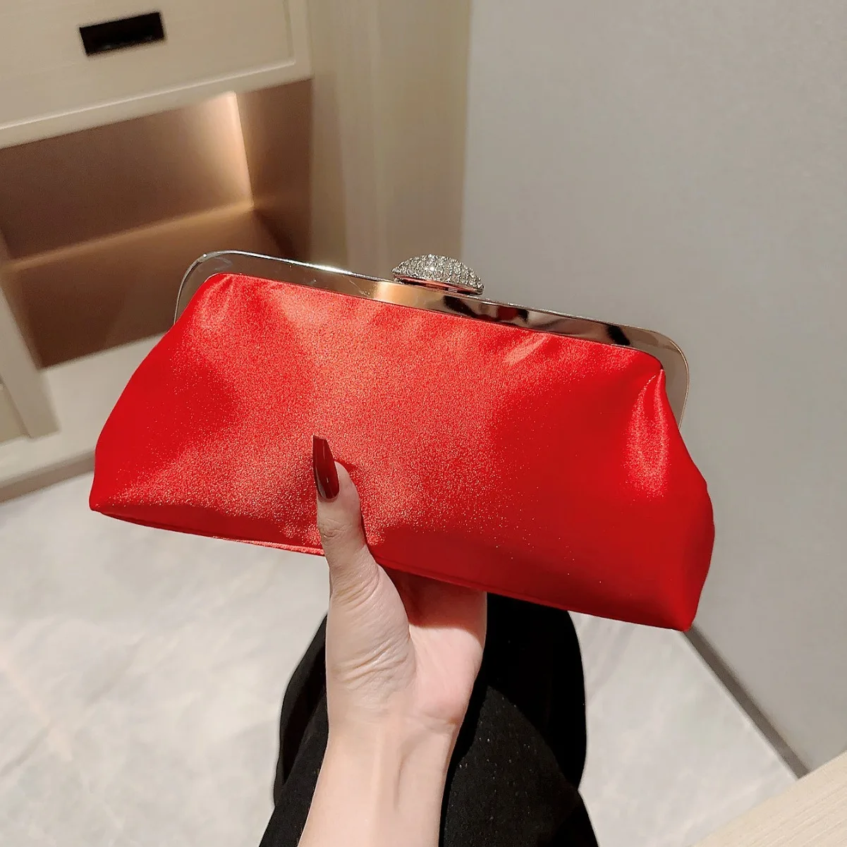 Banquet Elegant Red Evening Bags For Women Fashion Satin Small Handbags Party Prom Wedding Clutches Silver Chain Shoulder Bags