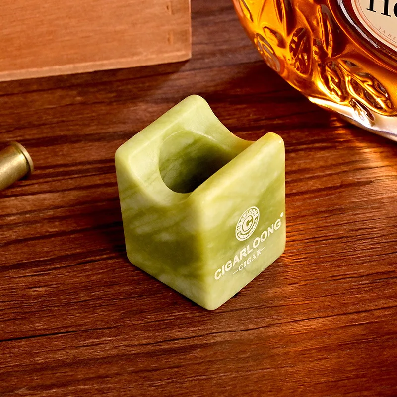 

Ремесленная нефритовая подставка для сигар | Большой кольцевой калибр | Компактный подарок-компаньон для путешествий