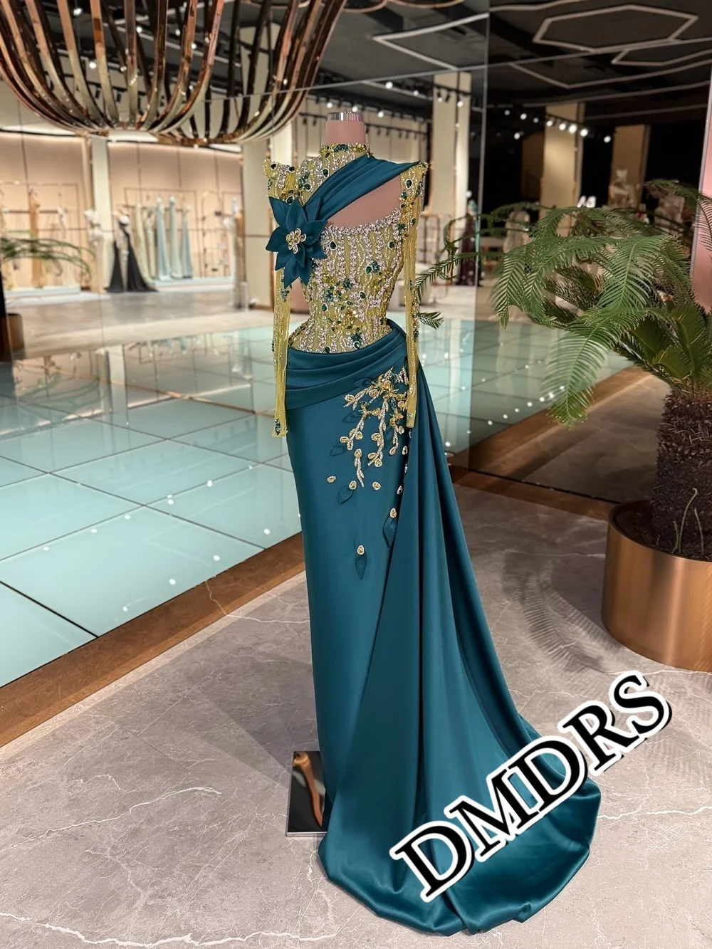 

DMDRS Elegant Long-Sleeve Evening Dress 2026 Luxurious Crystal-Embellished Party Gown Charming Satin Floor-Length Party Dresses