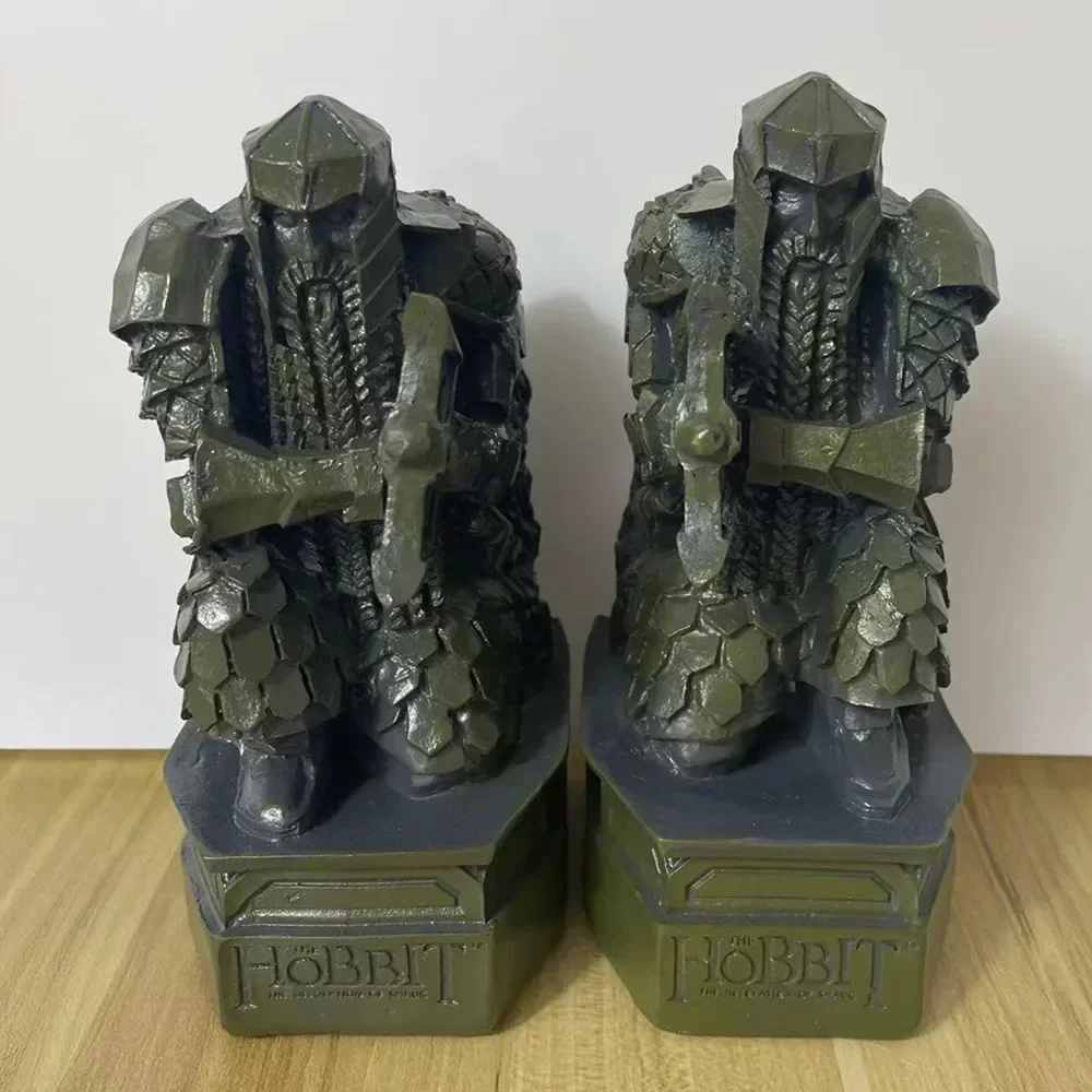 2pcs/lot Lord Erebor Lonely Mountain door The Lonely Mountain Dwarves warrior figures resin statue model home decor bookshelves