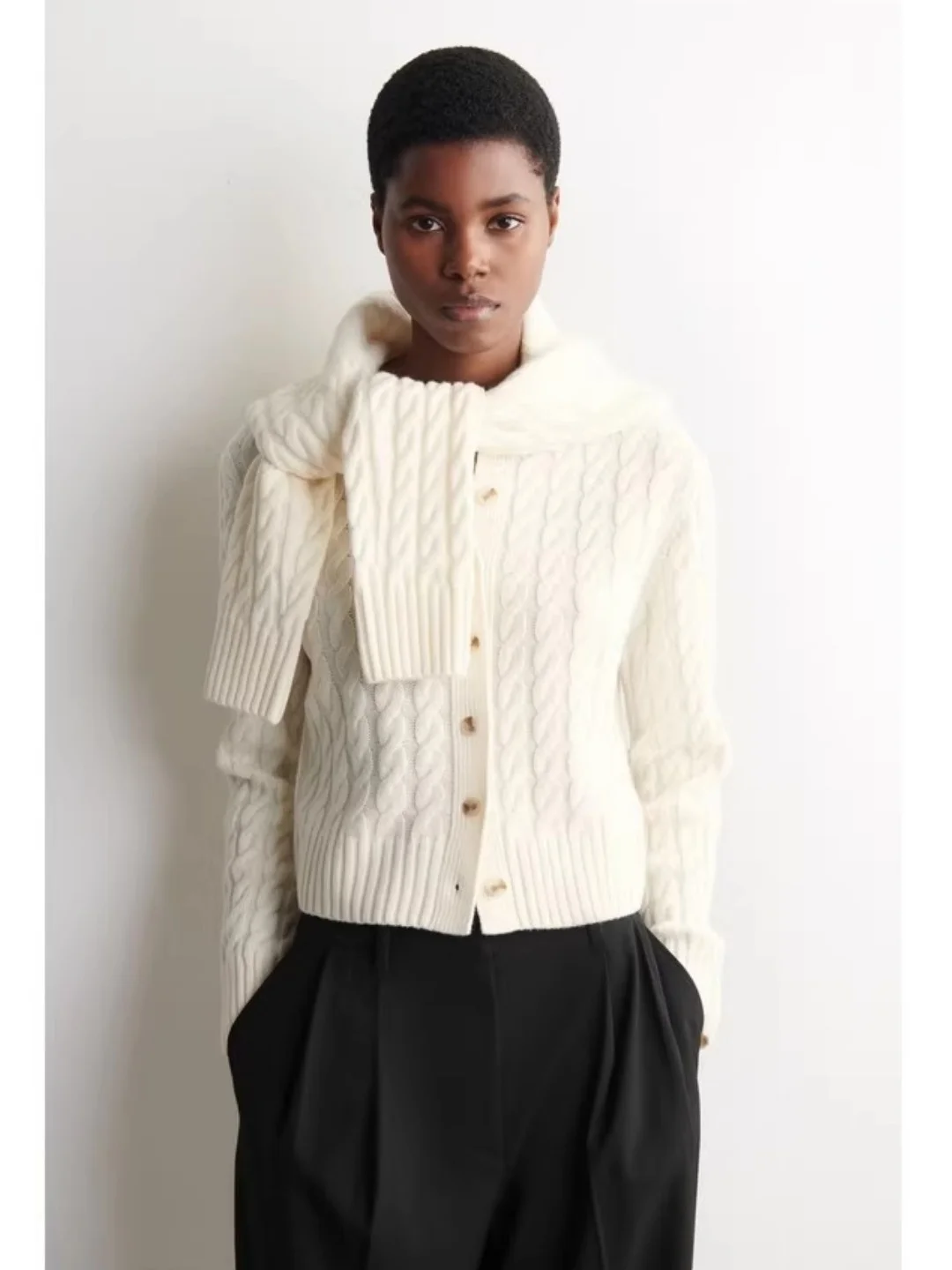 

Women's Knitted Sweater Standard Fit Tassel Cardigan Ivory New Spring 2026 Pure Wool round Neck Short Sleeve Button up