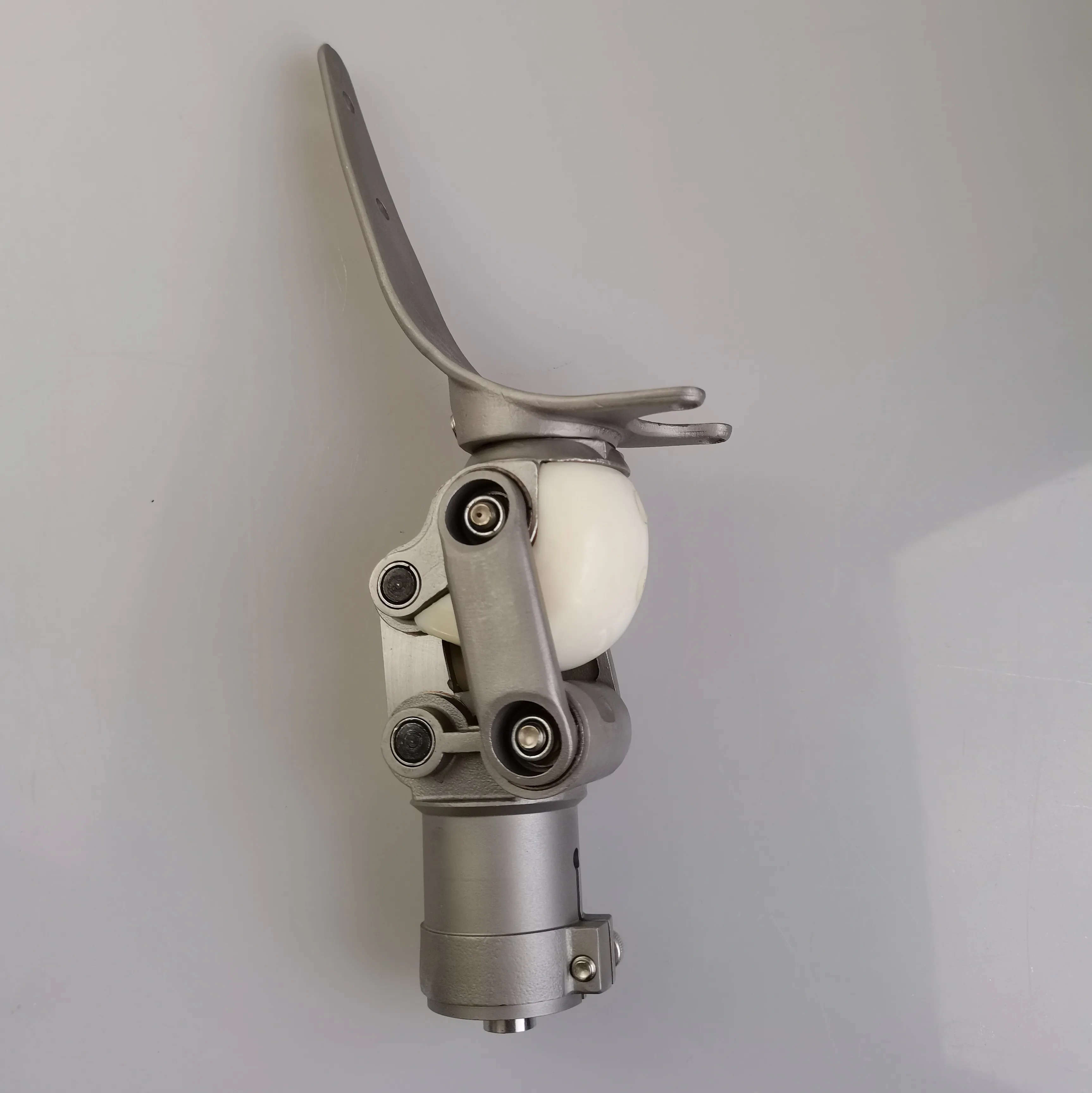 Kustomisasi Pabrikan Pengunci Sendi Lutut Rusak