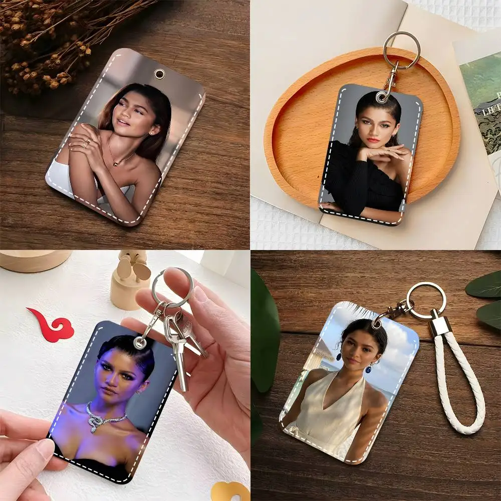 1pc American Actress Z-Zendaya Card Case Keychain Access Card Bag Key Tag Ring Leather Card Holder Key Ring Access