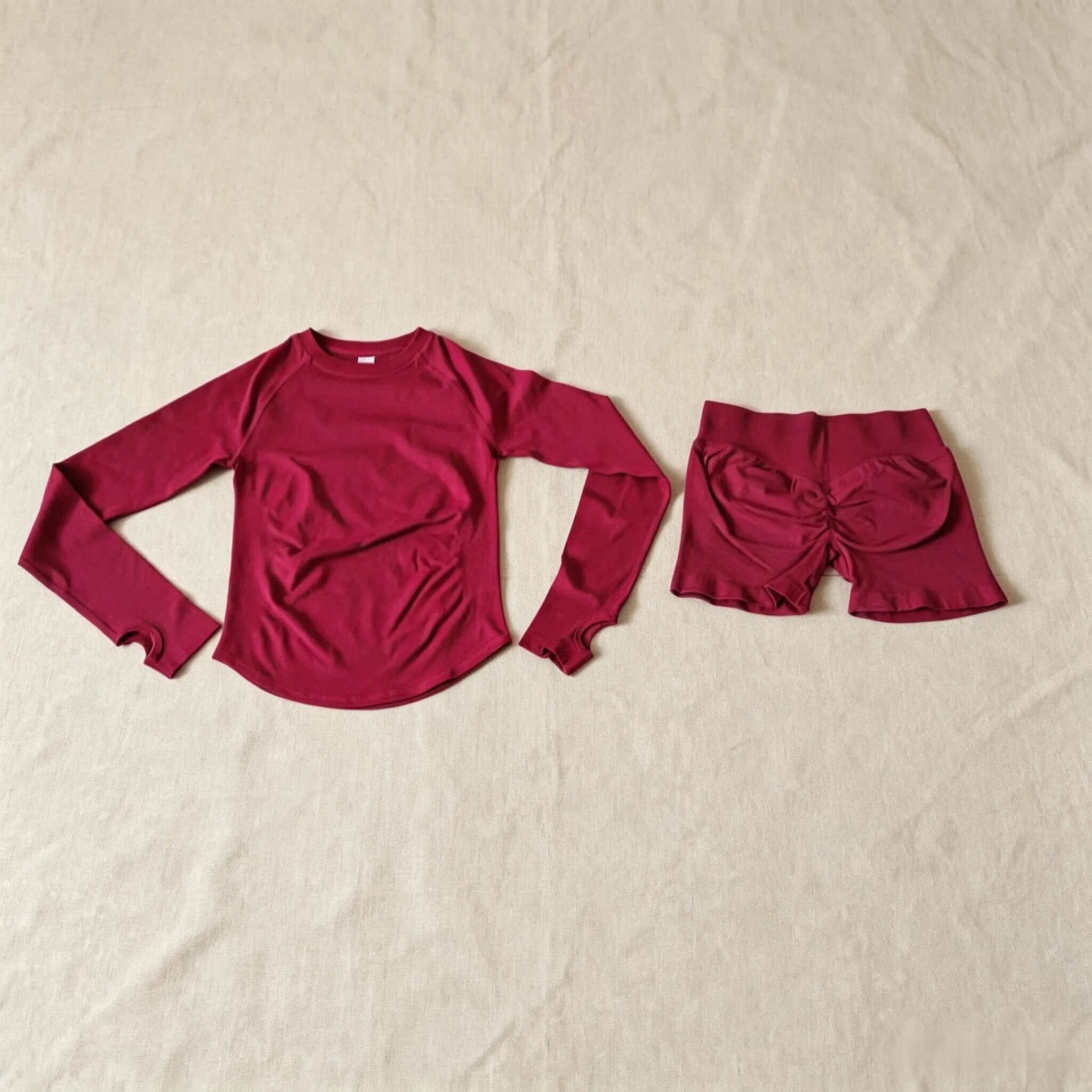 Dneyf 1D-3Y-2F Damen Langarm-Yoga-Set, 2-teilig, Workout-Top mit Daumenloch, Scrunch-Butt-Shorts, schnelltrocknender Fitness-Trainingsanzug – Detail 10