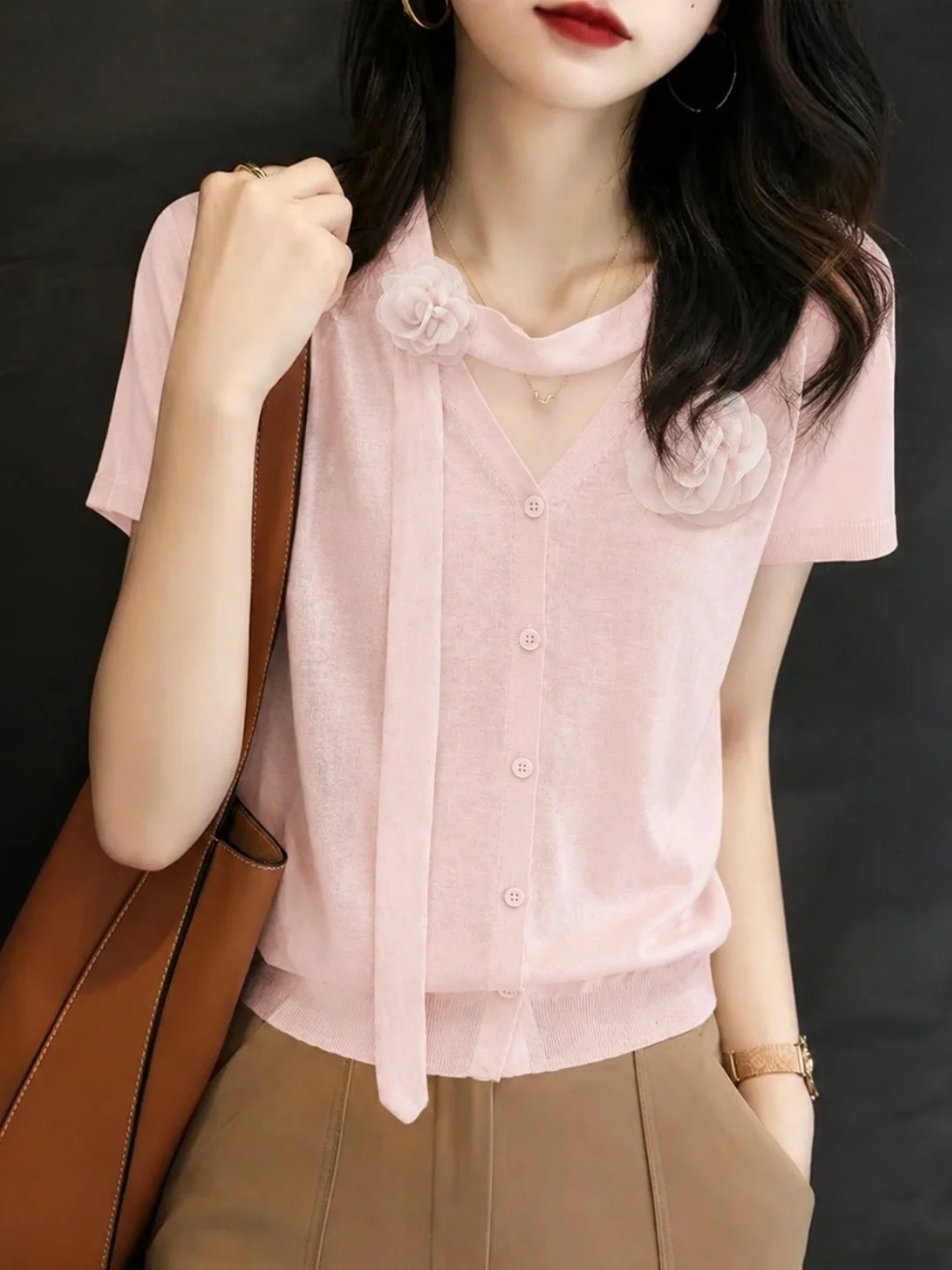 Sweet Anti-Aging 3D Flower Knitwear Single Button Design Unique V-Neck Top Korean Style Short Sleeve Pure Color Commute