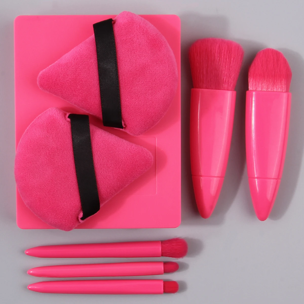 Mini ensemble de pinceaux de maquillage polyvalents, 5 pièces + 2 bouffées de poudre triangulaires + 1 outil de beauté de voyage portable avec boîte de rangement miroir