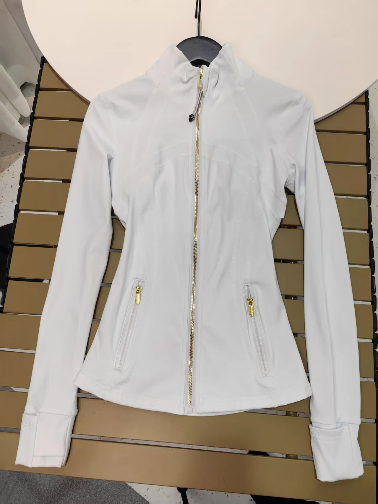 Nieuwe versie van een gouden rits-slankmakende jas, yoga-jas met opstaande kraag, slim fit, sneldrogend, dunne sportversie