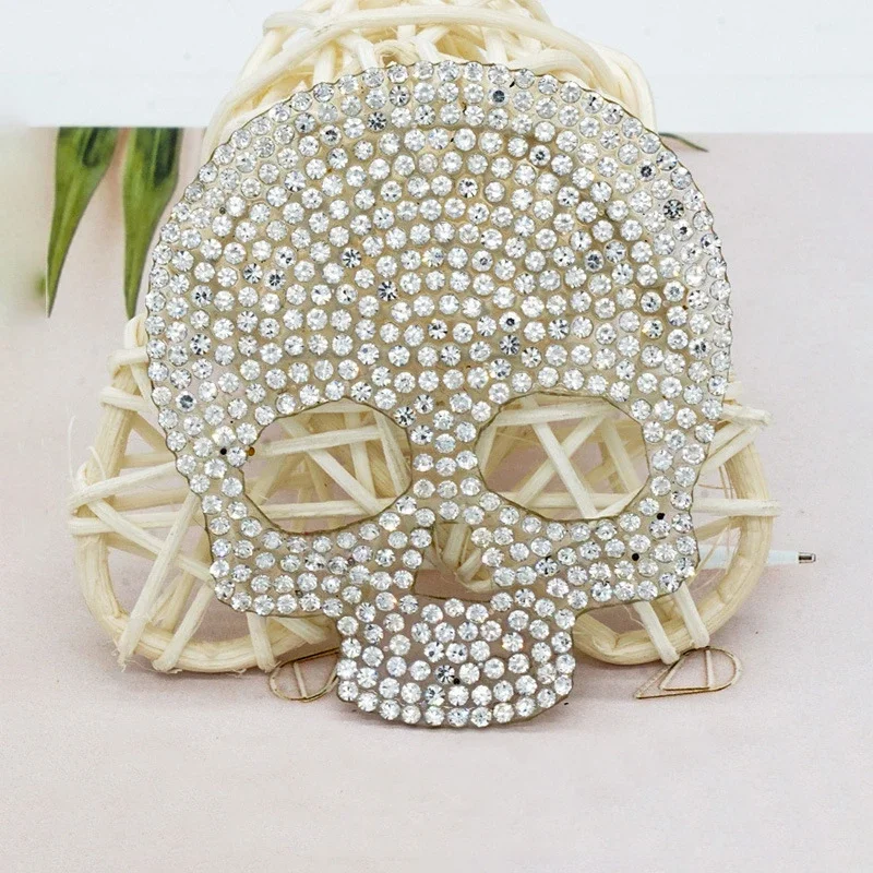 Silver Skull Hot Diamond Sequin Iron On Applique Patches Hot Fix Rhinestone Transfer Motifs Transfer On Diy Shirt Dress Trouser