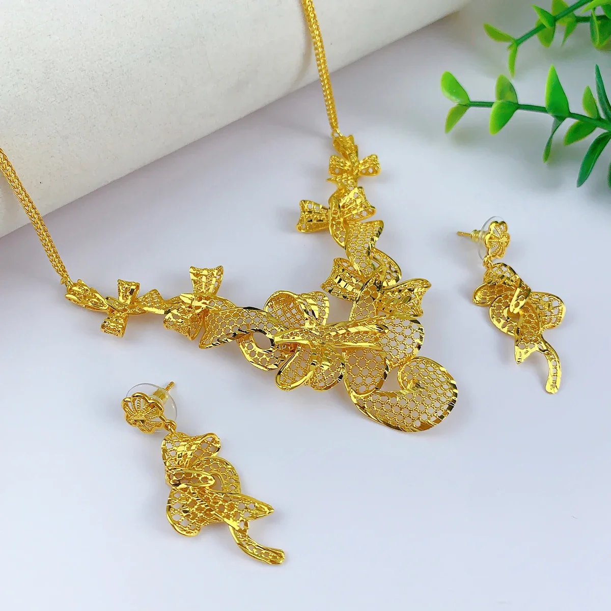 Brazilian 24K Gold Plated Necklace Earrings Jewelry Set For Women Flower African Indian Nigeria Dubai Bridal Wedding Party Gift