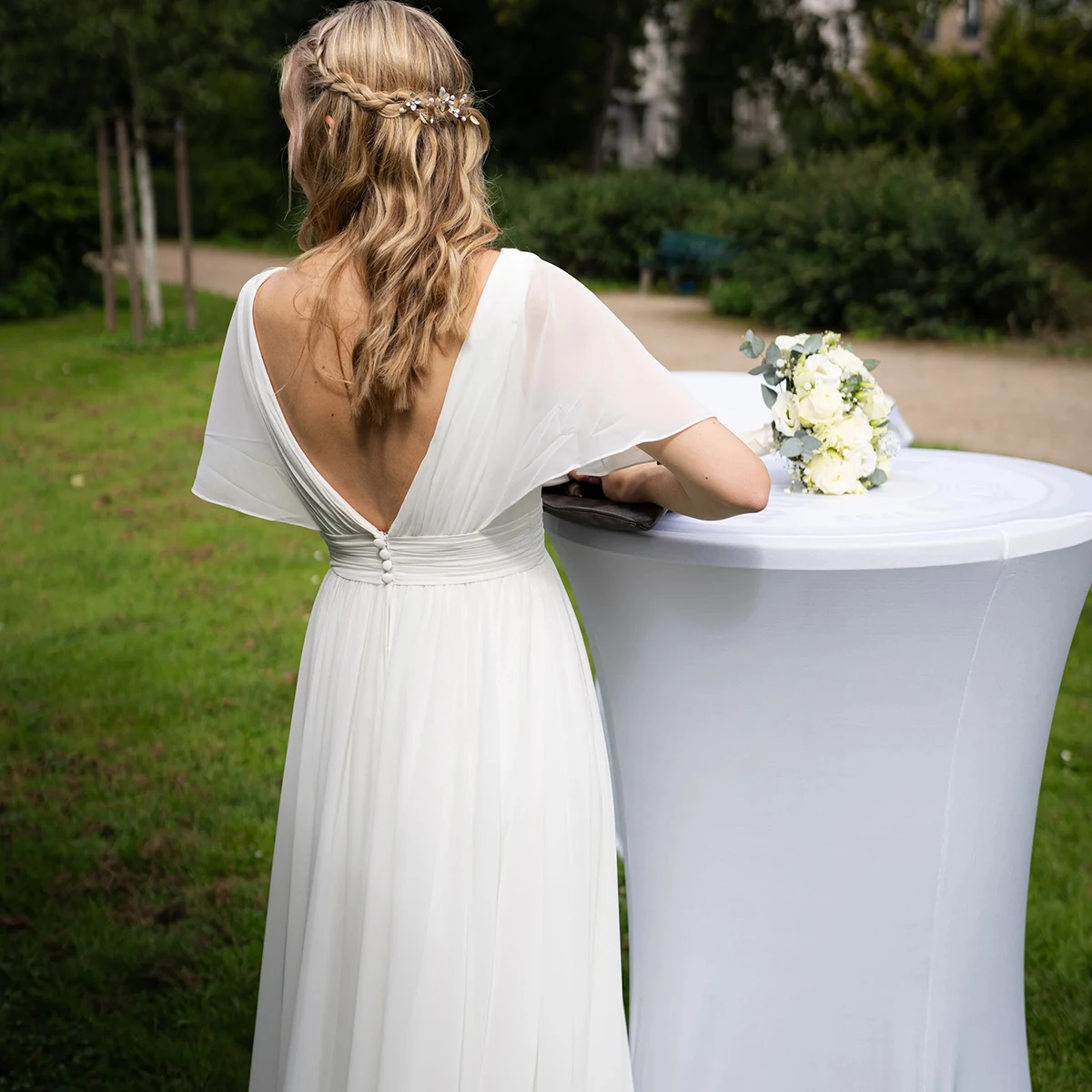 Simple Short Flutter Sleeves Wedding Dress Customized A Line Maxi Floor Length Chiffon V Neck Simple Backless Ivory Bridal Gowns