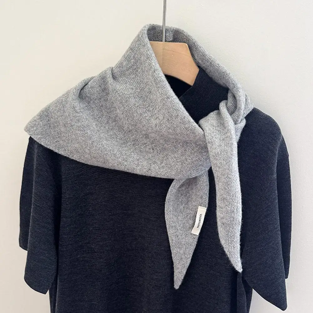 

1 шт., шерстяной вязаный треугольный шарф, женский модный мягкий повседневный теплый универсальный шаль, вязаный треугольный шарф для путешествий