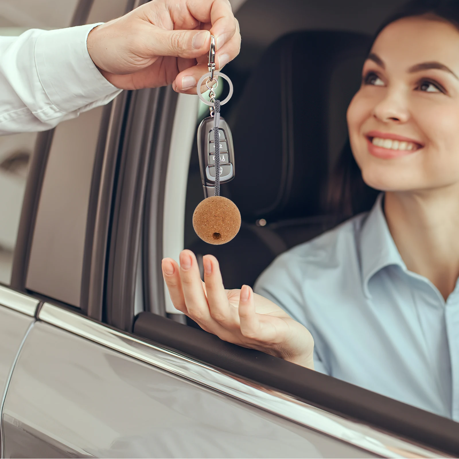 

2 шт. стильный плавающий брелок с пробковым шариком для каякинга, катания на лодках, рыбалки, серфинга, парусного спорта, водонепроницаемый портативный держатель для ключей