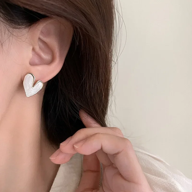 Classic Silver Needle Vintage Simple Love Heart Stud Earrings for Women Temperament White Enamel Cute Earring Korean Jewelry image 4