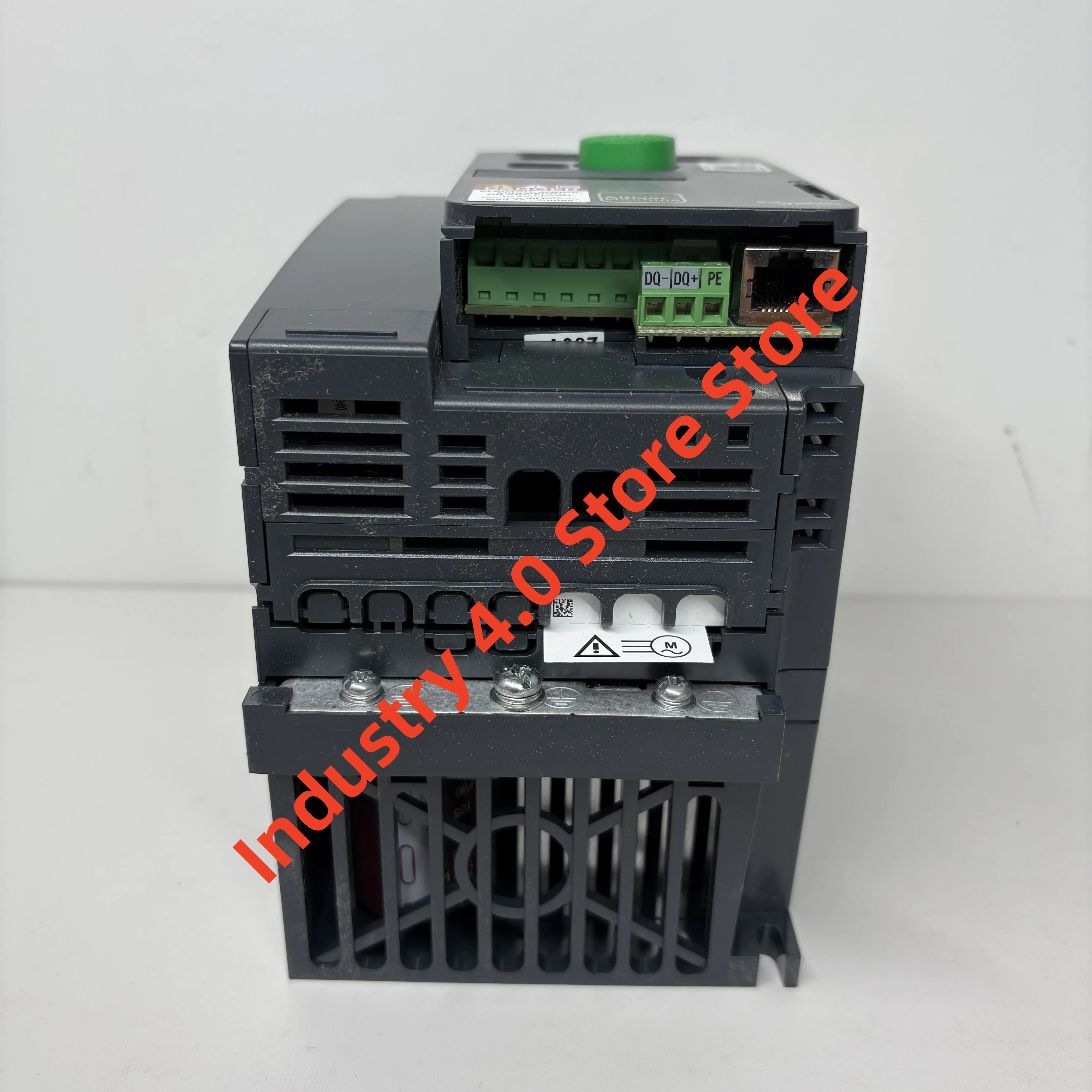 محول تردد ATV320U22M2C أصلي جديد