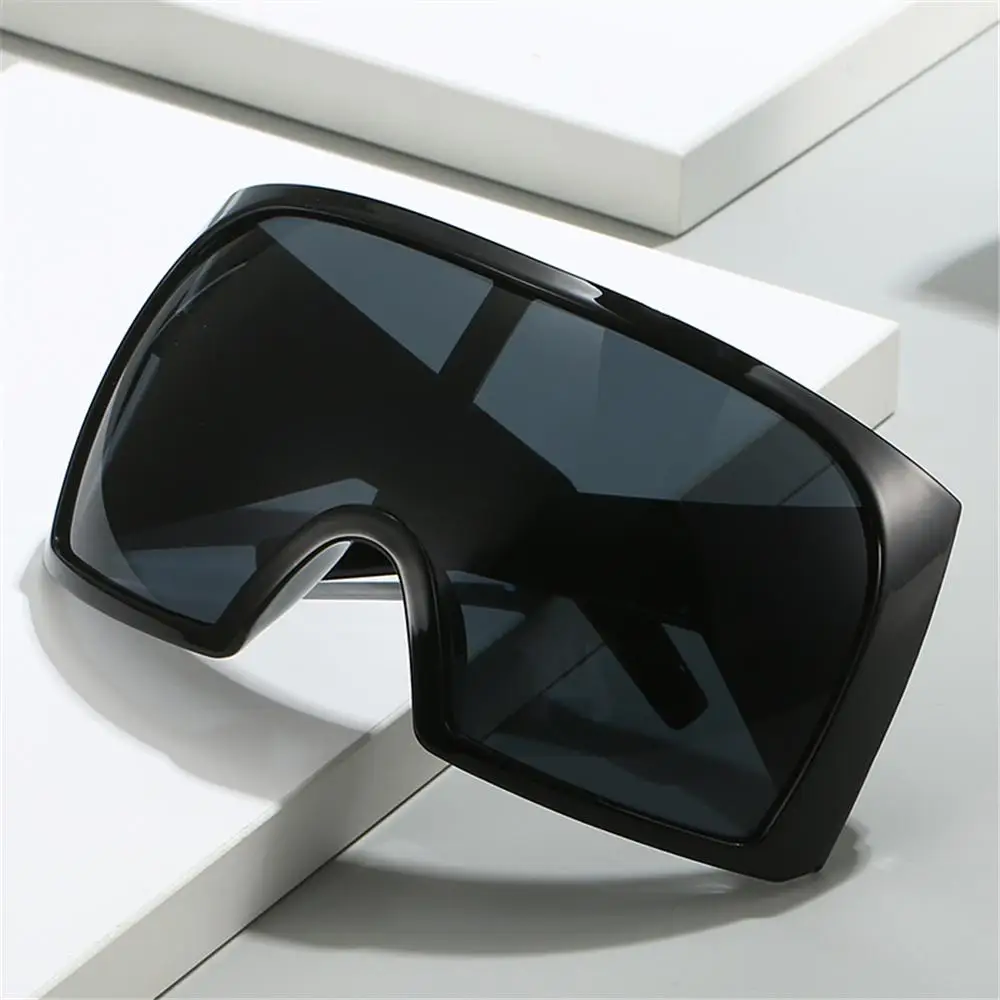 

Oversized Wrap Around Sunglasses Futuristic UV400 Protection Oversized Shades Y2K Rave Curved Lens Sun Glasses for Women & Men