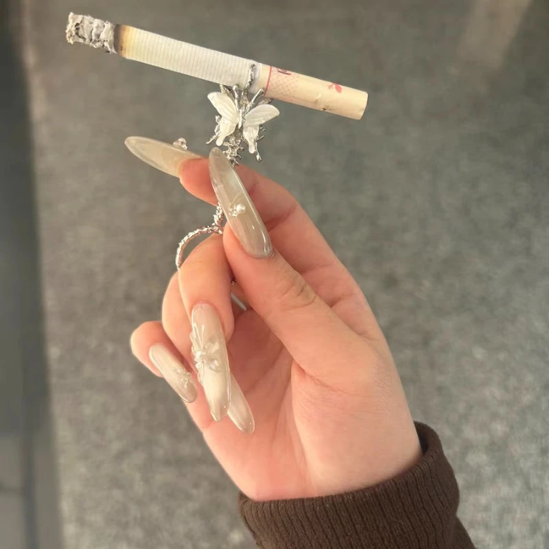 Luxury Butterfly Cigarette Clip Silver Snake Cigarette Holder Ring Graduation Adult Gift Party Essential Cigarette Accessories