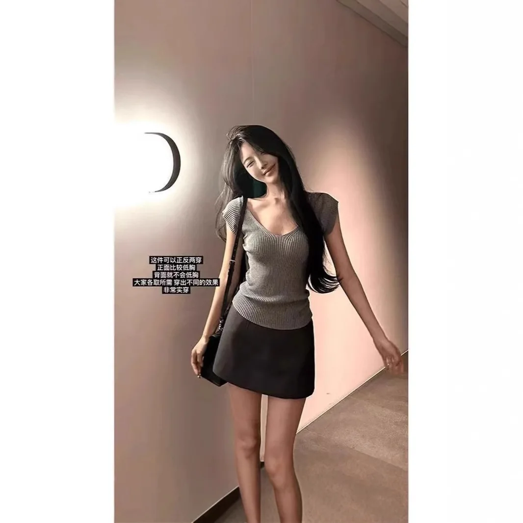 

2026 New Women's Coffee Short Sleeve Knitted Top French Style Elegant Fashion Slim Fit Slimming Versatile Daily Wear Trendy Soft