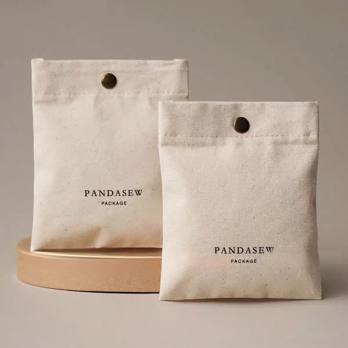 

Natural cotton customized LOGO Natural cotton canvas button pouch bag perfume jewelry necklace jewelry storage bag books clothin