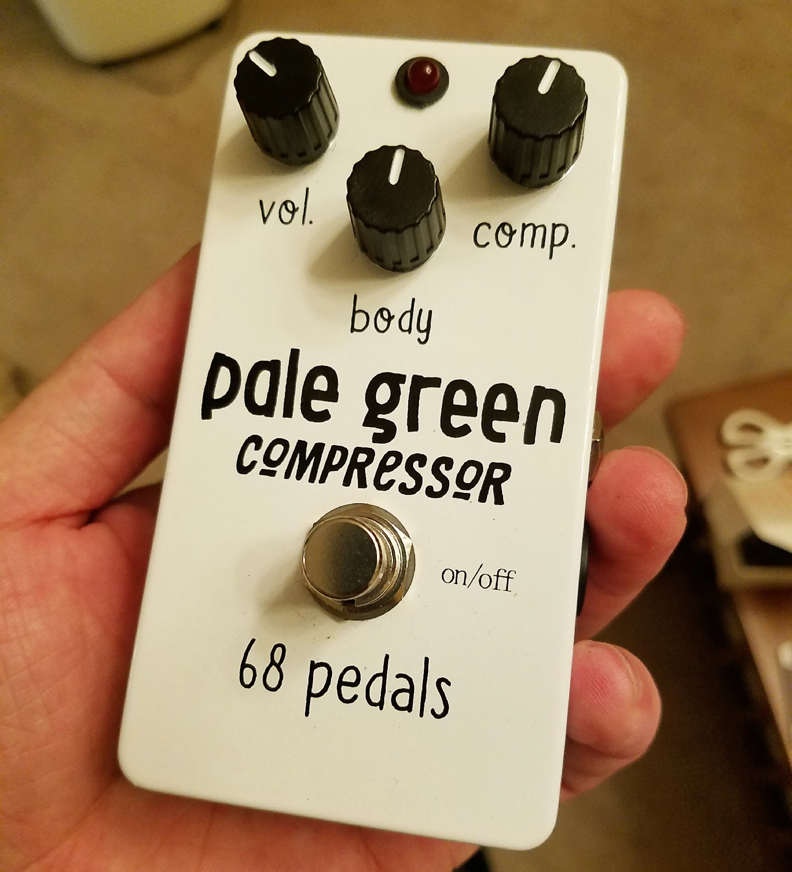 68pedals pale green compressed single block effector