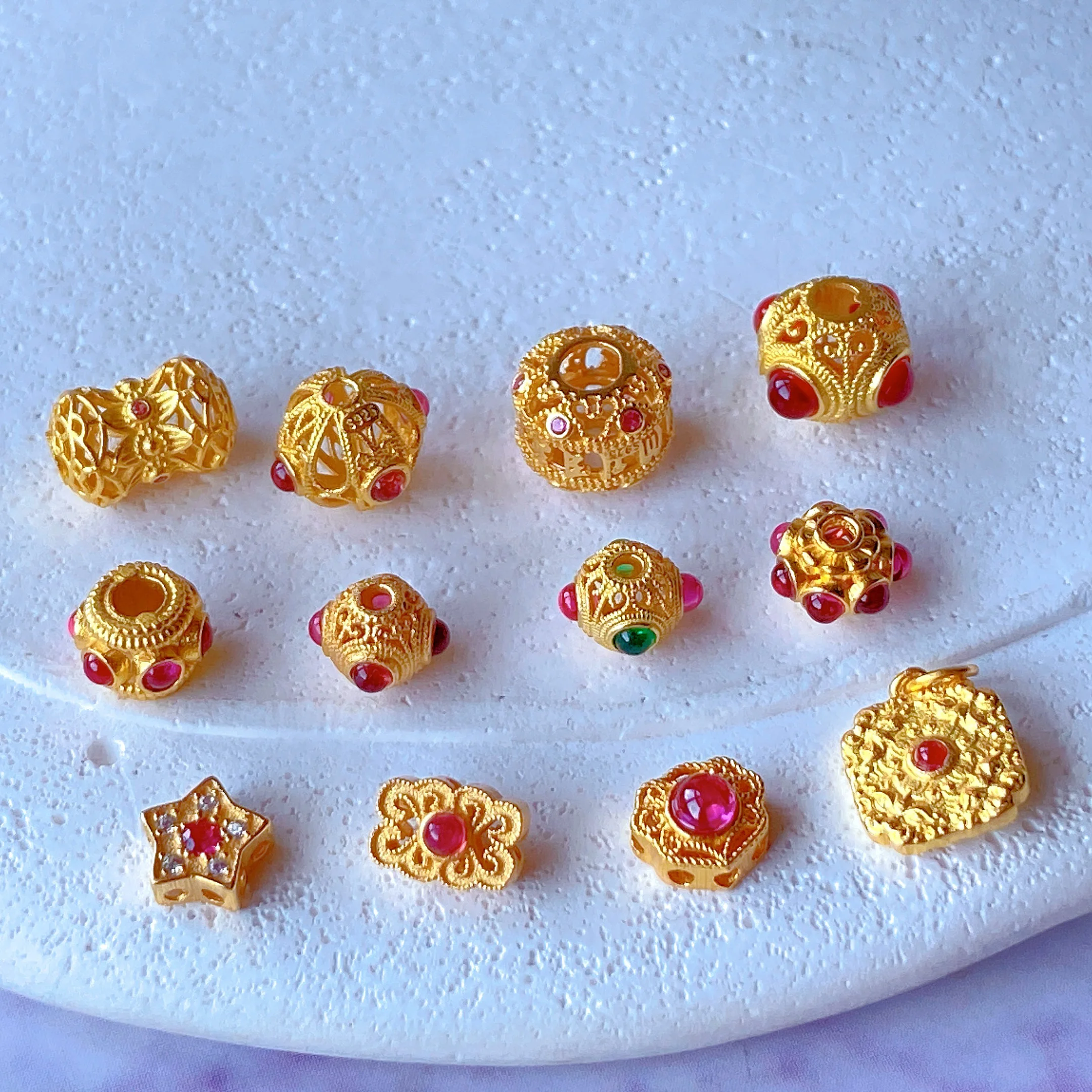 

S925 Посеребренные золотые бусины Dragoy Eye Sp DIY Браслет ручной работы Ожерелье Аксессуары Полая шариковая веревка с завязками J...