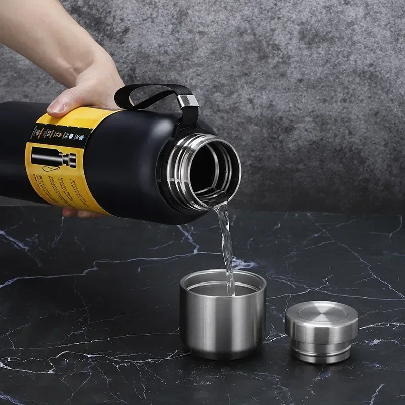 زجاجة ترمس محمولة كبيرة السعة من الفولاذ المقاوم للصدأ ، غلاية سيارة لتسلق الجبال في الهواء الطلق بحبل كوب ماء ، من من من من من الخارج ، من من من من من الخارج ، من من من من من الخارج ، من من من من من من الخارج ، من من من من من من من الخارج