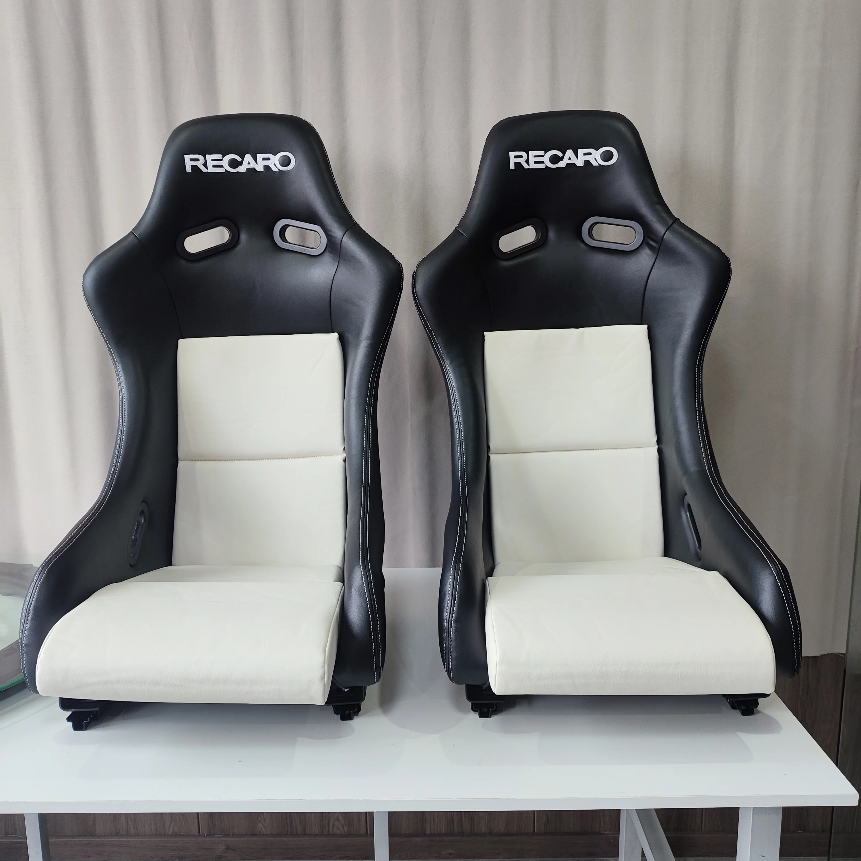 Airow auto New Style Luxury Black Carbon Fiber Gray Stitch Racing Boat Seats for Race Car