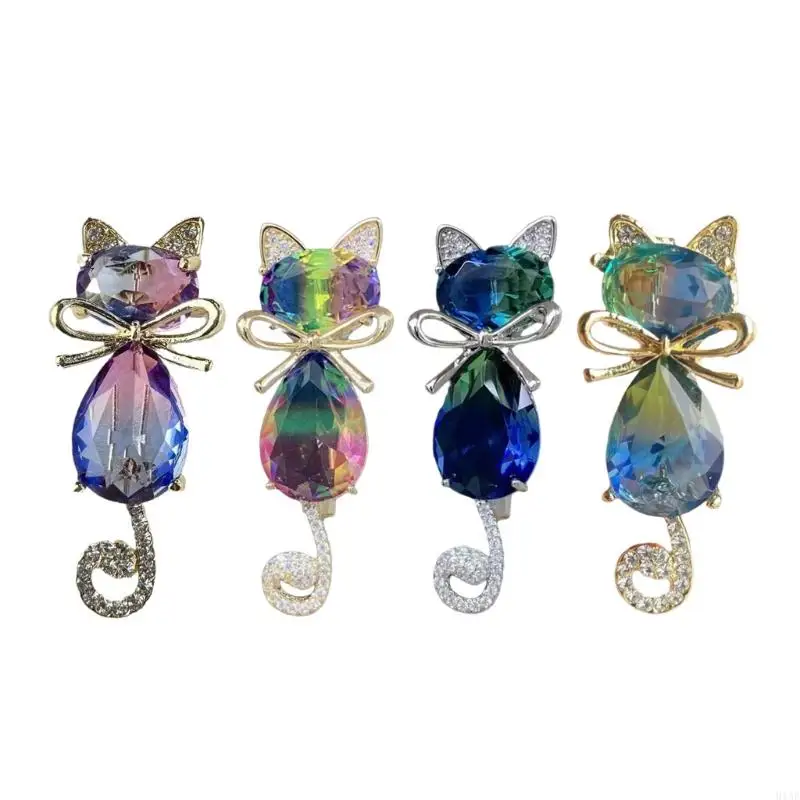 91AF Artistic Brooch Pin Detailed Crystal Workmanship Robust Alloy Construction Stylish Jewelry Piece For Everyday Elegant