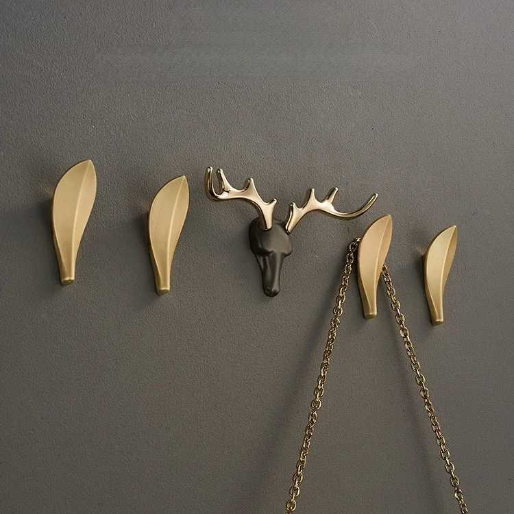 

5 pcs Light Luxury Bathroom Wall Hooks Animal Towel Brass Creative Clothes Wall Hooks Hats Vintage Home Innovative Accessories